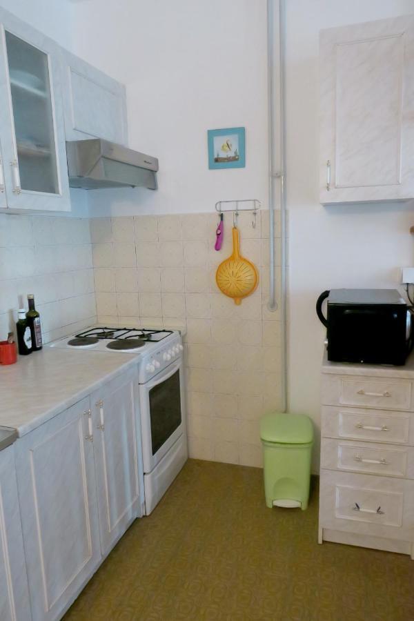 Elda Apartment Pula Bagian luar foto