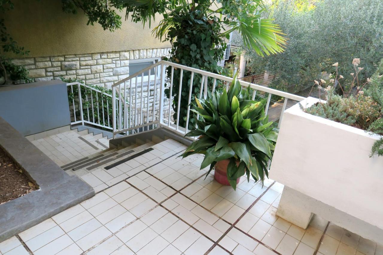 Elda Apartment Pula Bagian luar foto