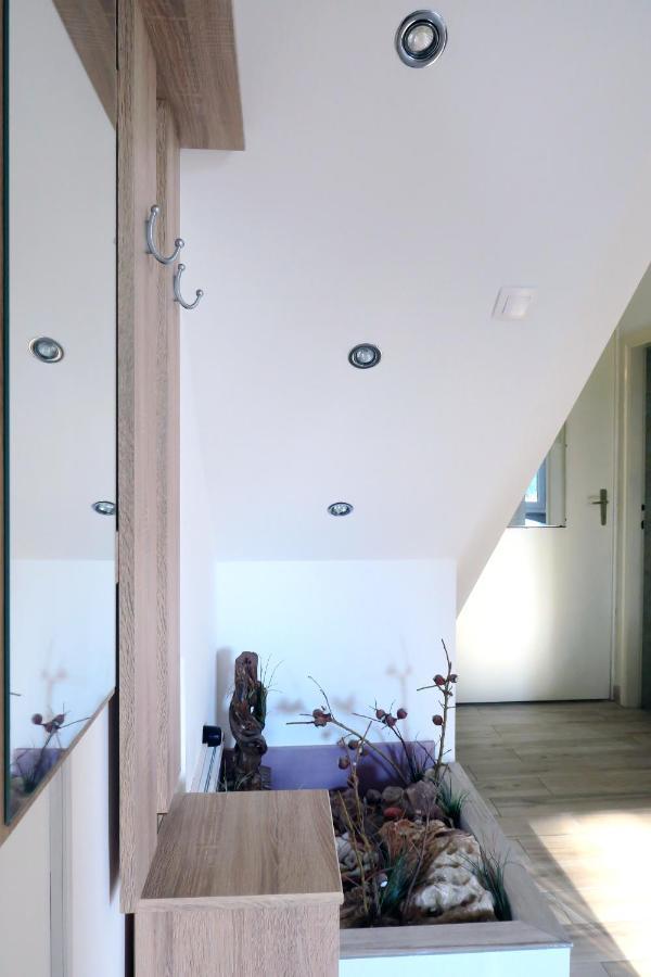 Elda Apartment Pula Bagian luar foto